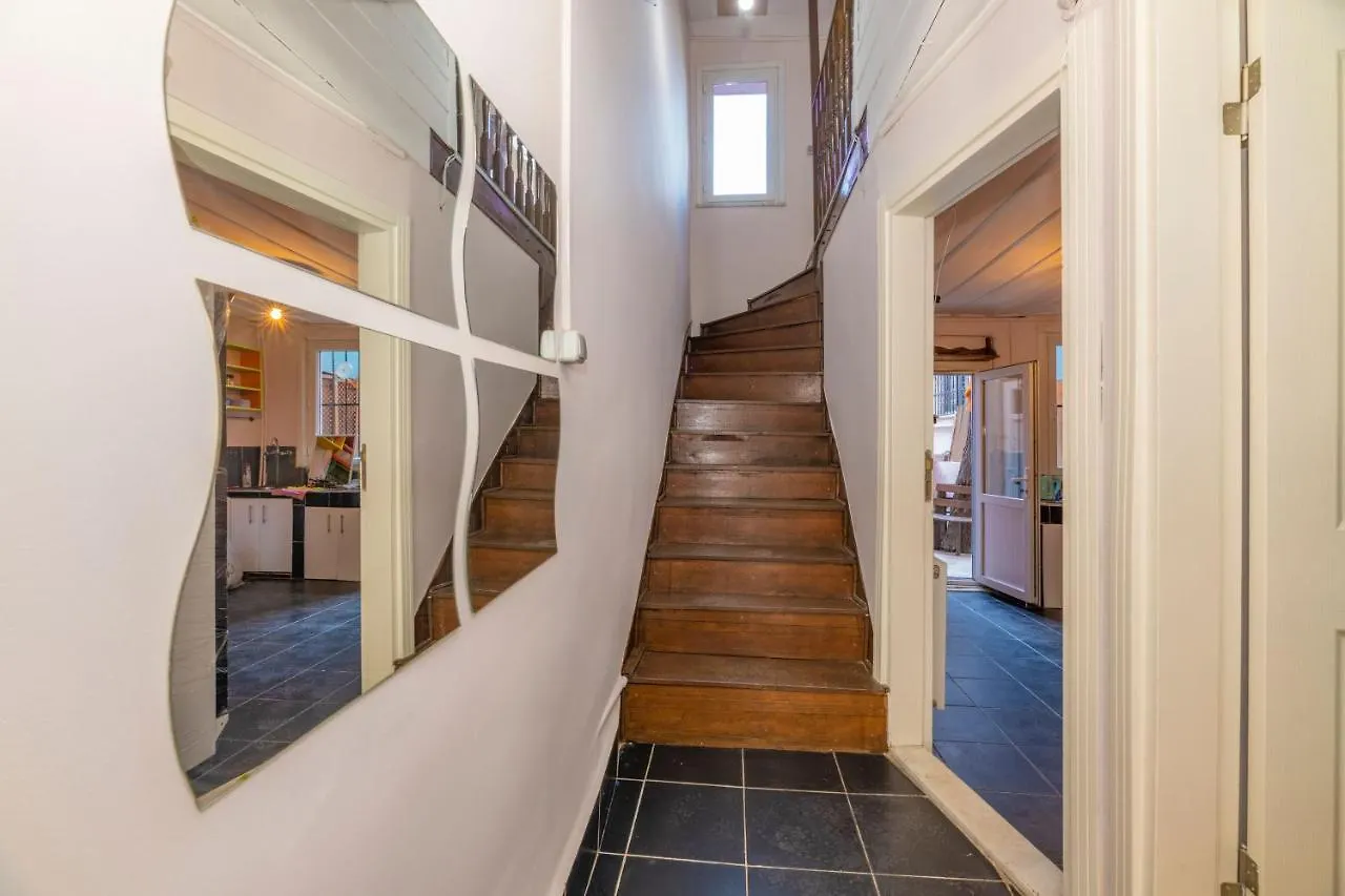 Taksim Wooden House Hostel Istambul